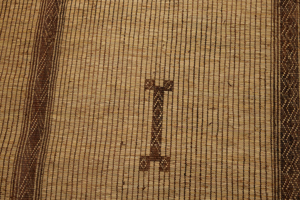 Large Blond Tuareg with Bone & Stepped Diamond Motif with 3 Broad Decorative Bands.....(9'4" x 15'7")