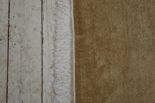 Mushroom Colored Small Sparta Carpet ........... (29'' x 5')