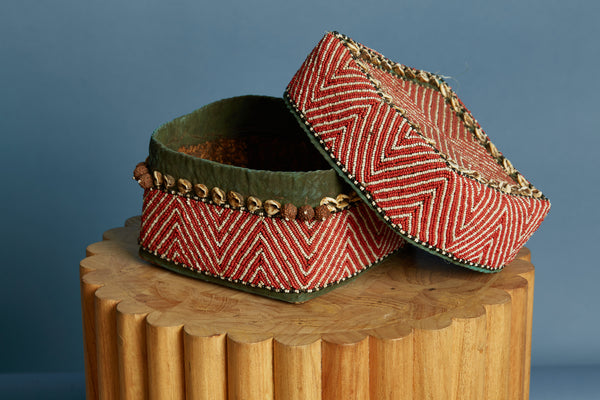 Large Red & white Herringbone Pattern Beaded Box from Sumatra