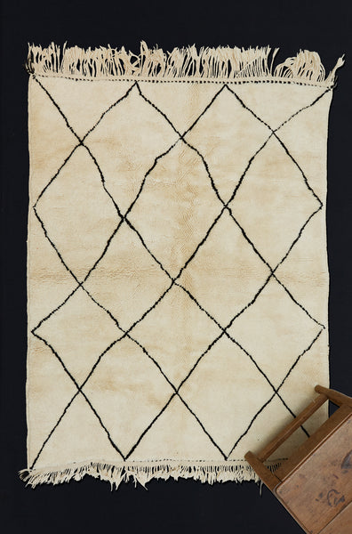 Small Beni Ourain Cream & Black Diamond ................... (5' 1'' x 5' 10'')