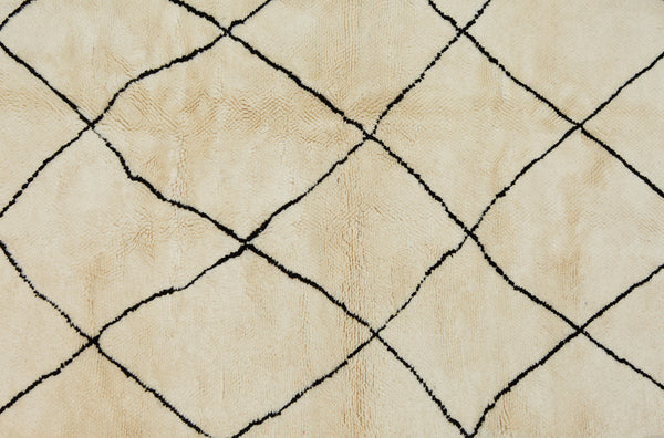 Small Beni Ourain Cream & Black Diamond ................... (5' 1'' x 5' 10'')