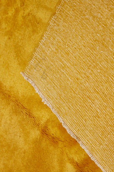 Medium Goldenrod Sparta Carpet ................ (7' x 9' 10'')