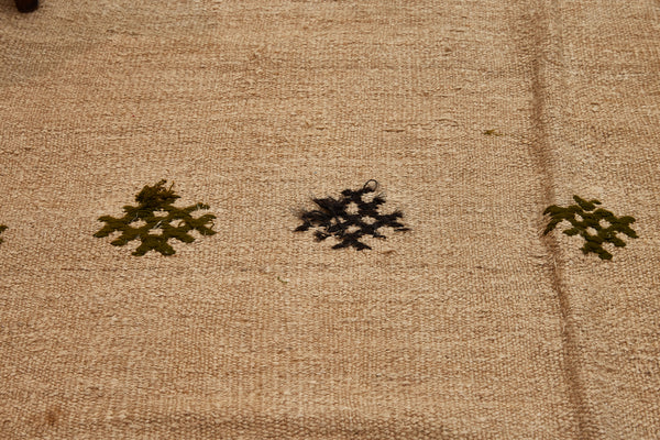 Oatmeal Hemp Carpet with Teal and Chocolate (5' 8" x 9' 1")