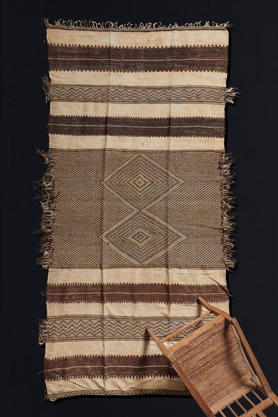 High Atlas Natural Brown and Cream Carpet with Brocade Weave Center ........................... (4' 10'' x 9' 4'')