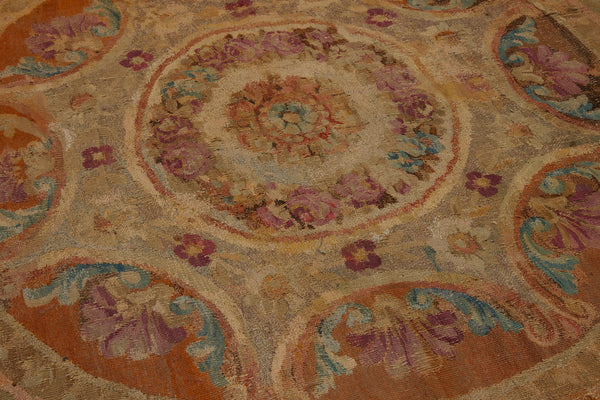 Large Late 18th Century Aubusson Medallion Carpet with Floral Motif Border .............. (11'4'' x 13'7'')