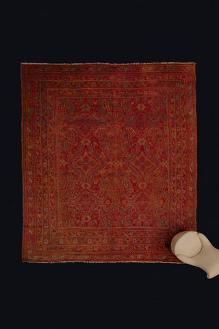 Large 19th Century Paprika Oushak with Central Field .............. (10'6'' x 12'2'')