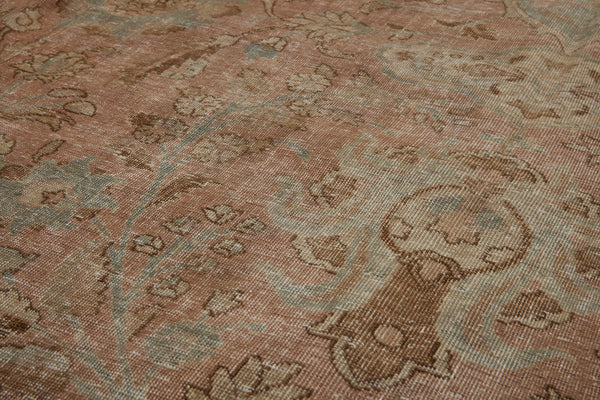 Large Finely Woven 19th Century Oushak in Apricot & French Blue.............. (8'8'' x 11'10'')