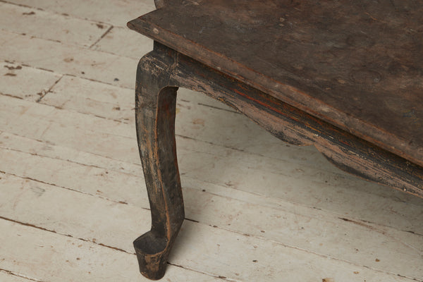 Shaped Top 19th Century Teak Coffee Table from Jakarta with Queen Anne Leg