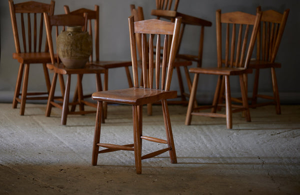 Set of 8 Primitive Plank Seats Spindled Back Dining Chairs