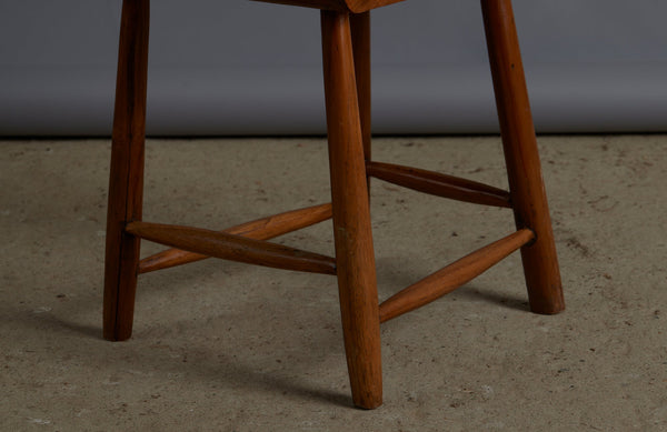 Set of 8 Primitive Plank Seats Spindled Back Dining Chairs