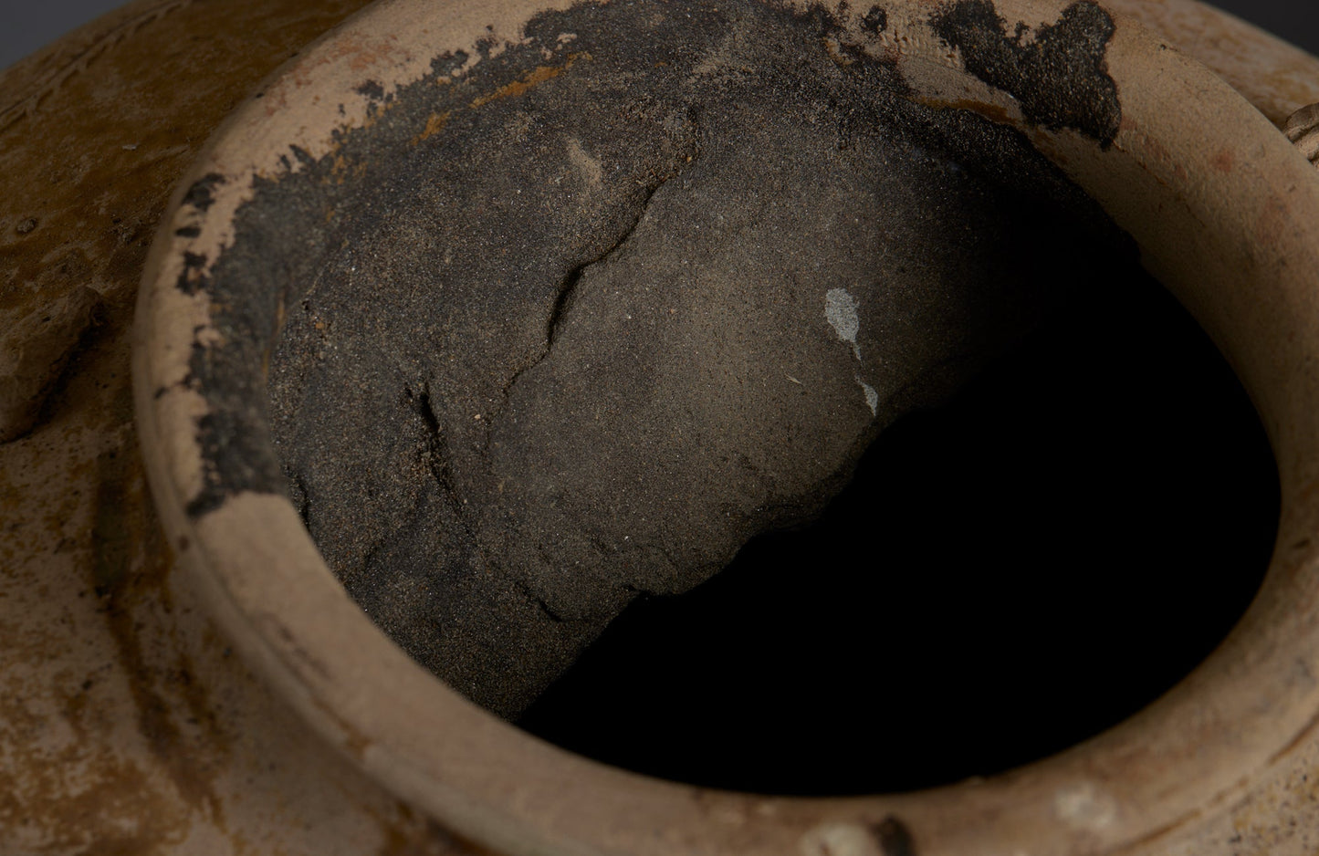 sediment-in-tsung-dynasty-pot