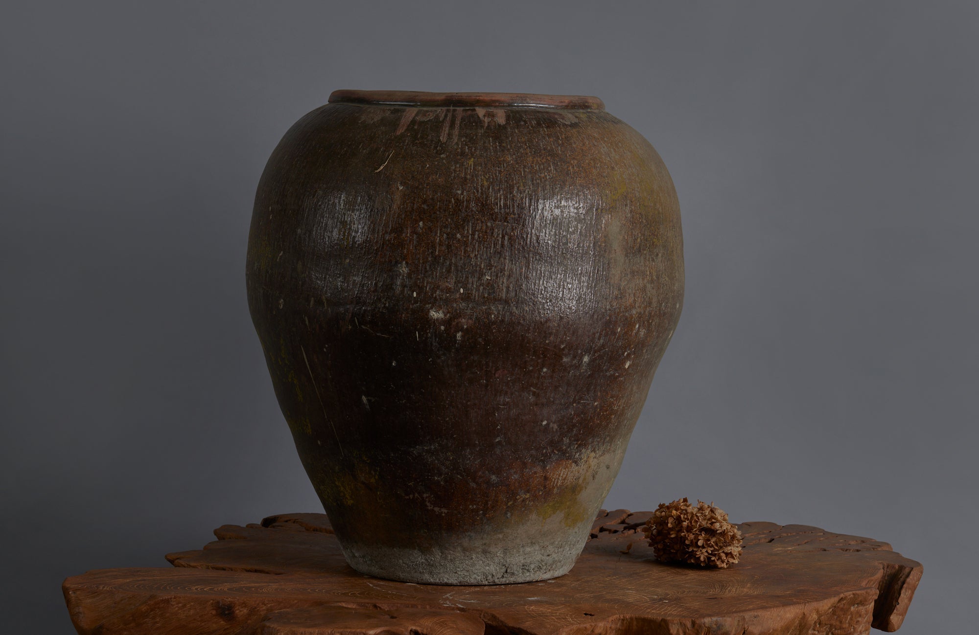 Early 19th Century Onion Glazed Stoneware Vietnamese Pot