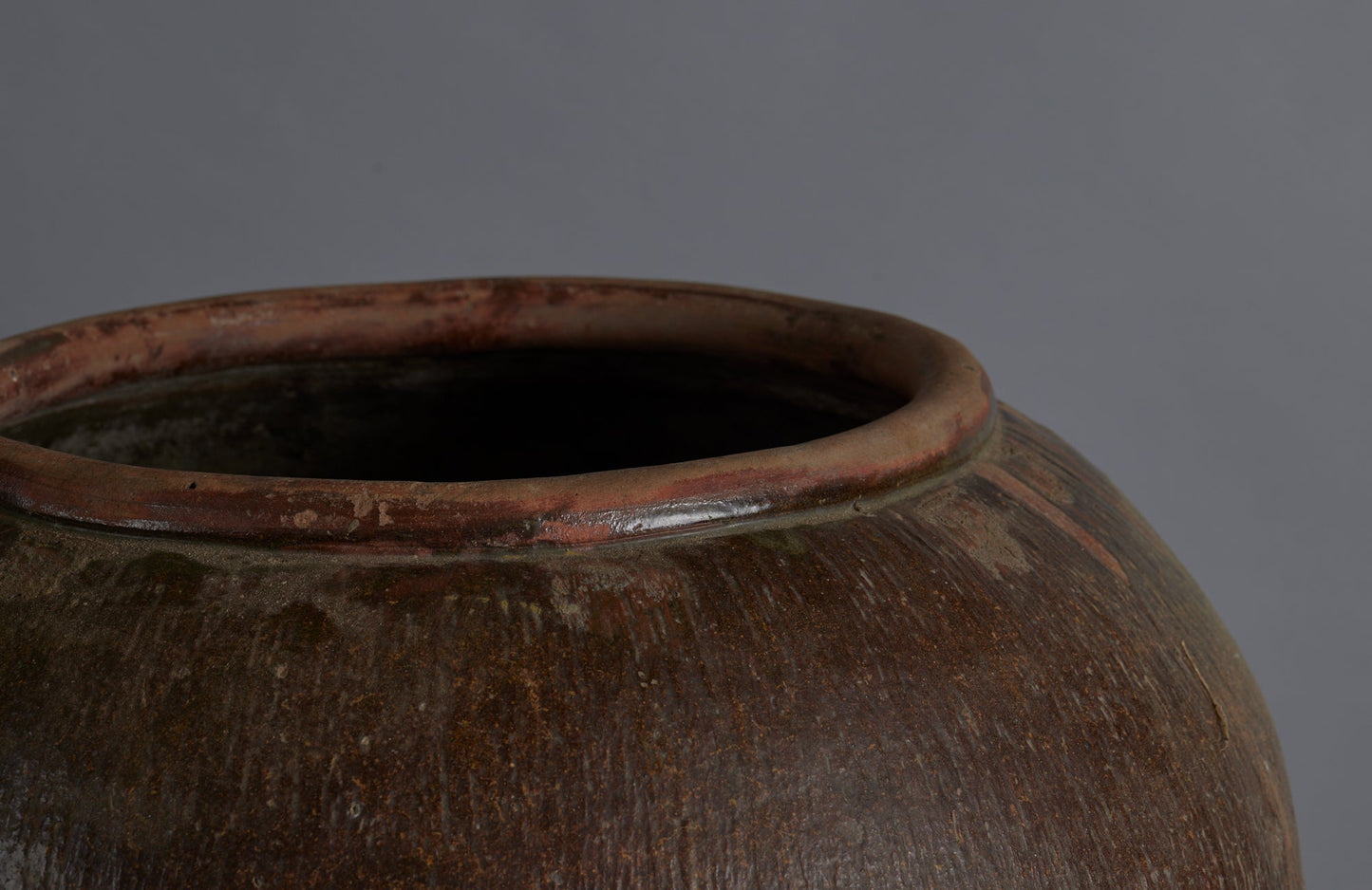 Early 19th Century Onion Glazed Stoneware Vietnamese Pot