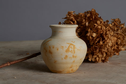 Small white Glaze Sung Dynasty Jar Discovered in the Musi River Basin in Sumatra