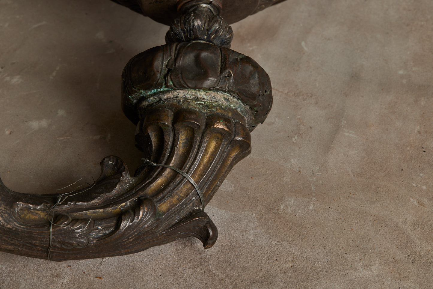17th Century French Pair of Gilt Bronze Reqénce Sconces