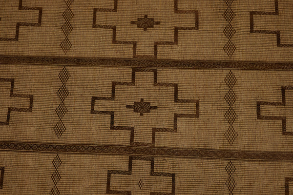 Large Bold-Patterned Tuareg Mat with Stepped Crosses Separated by Bands of Diamonds ............... (8'7''x 16'2'')