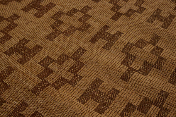 Early Large Tuareg Carpet with an Overall Field of Patterned H's & Stepped Diamonds ............... (8'6''x 16'2'')