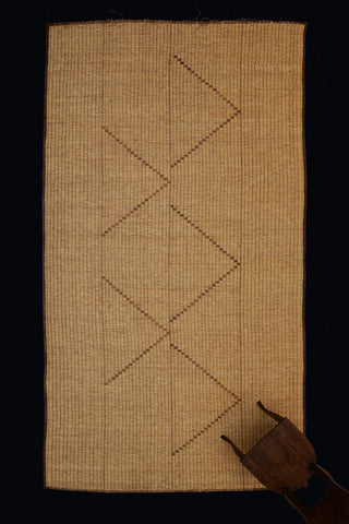 Light Coloured Medium Sized Early Tuareg with a Field of Floating V's ............... (7'x 13'5'')