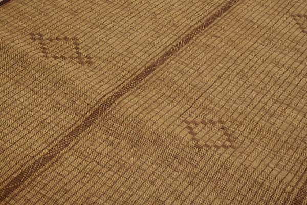 Pale Coloured Tuareg Runner with Simple Bands of Floating Diamonds ............. (4'5" x 16'1")