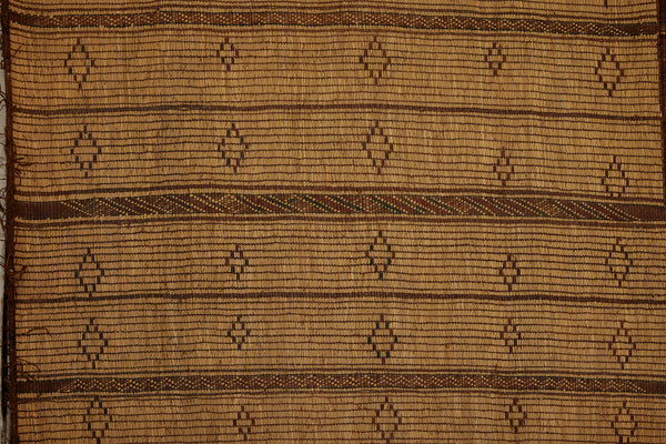 Early Small Tuareg Carpet with 6 Bands of Stepped Stacked Diamonds .............. (3'7''x 4'7'')