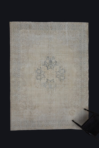 19th Century Oushak Central Medallion in Charcoal & Cream .............. (8' x 11' 3'')