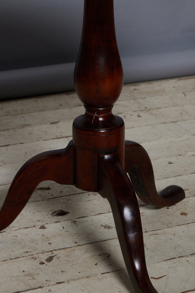 18th Century Queen Anne Tripod Base Tiger Maple Tilt Top Tea Table