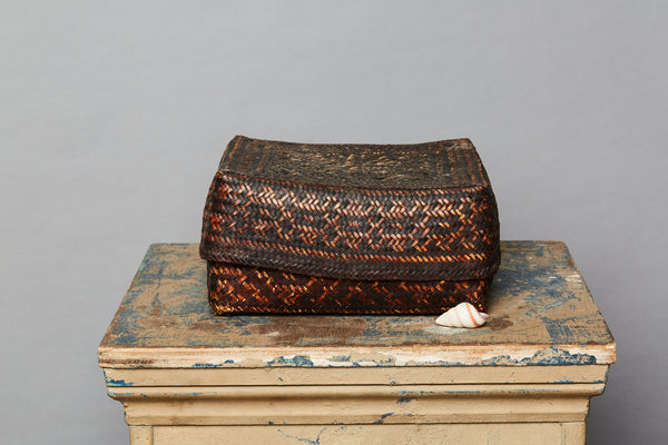 Covered Borneo Offering Basket with Lid