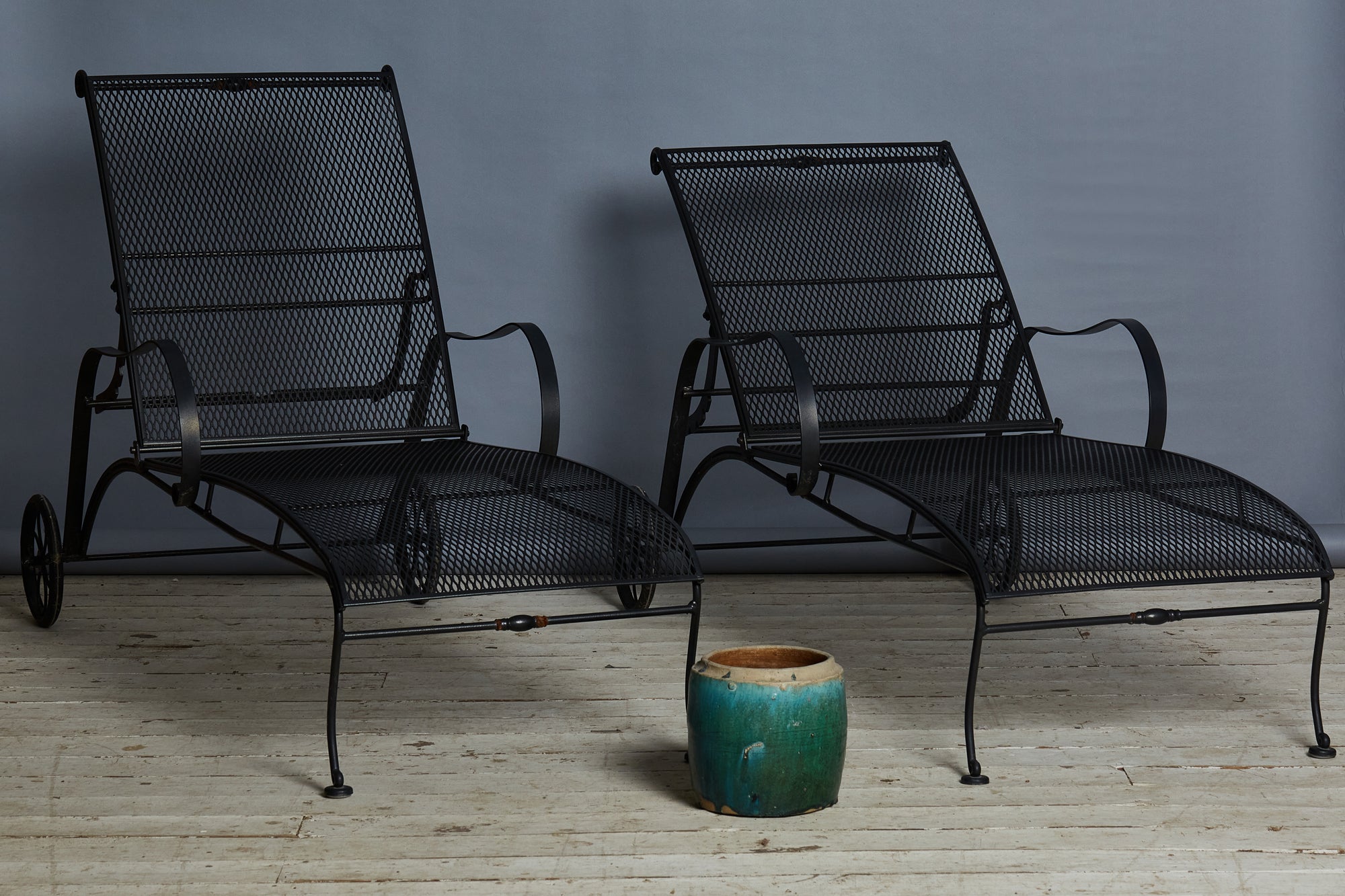 wrought iron patio chaise lounge
