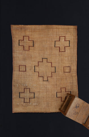 Small Early Tuareg Mat with Crosses & Squares .............. (5' 9'' x 7' 6'')