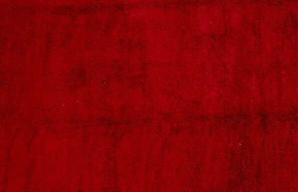 Large Red Field Chichaoua Carpet with Tasseled Corners ................... (7'3''x10'11'')