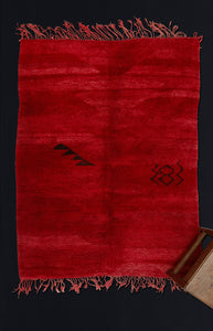 Small Red Chichaoua Carpet with 2 Random Geometrics ................... (5' x 6' 5'')