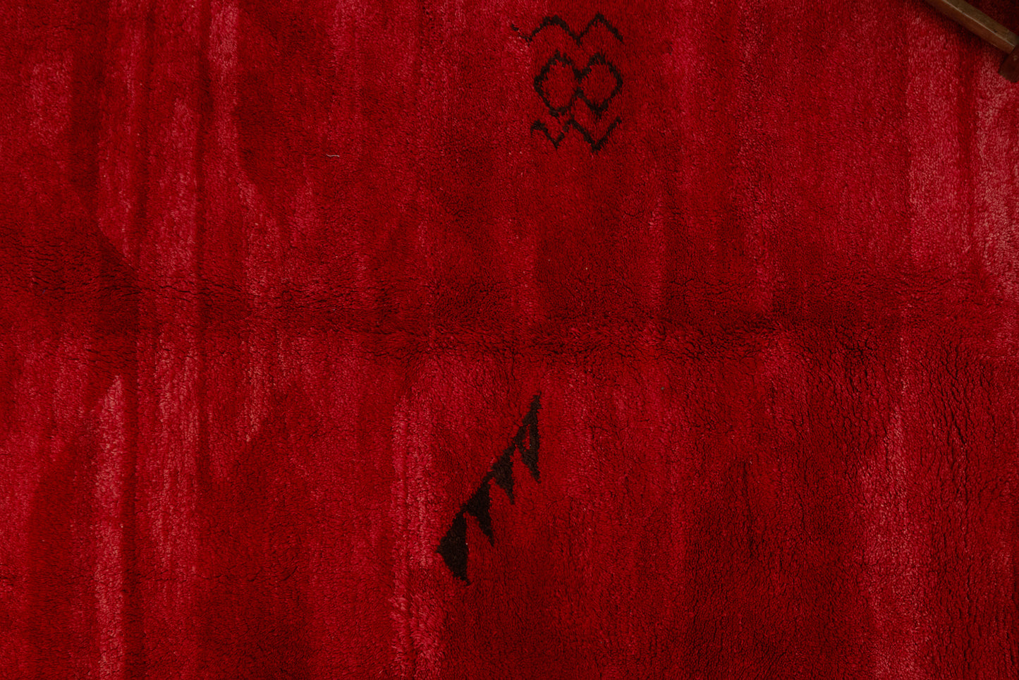 Small Red Chichaoua Carpet with 2 Random Geometrics ................... (5' x 6' 5'')