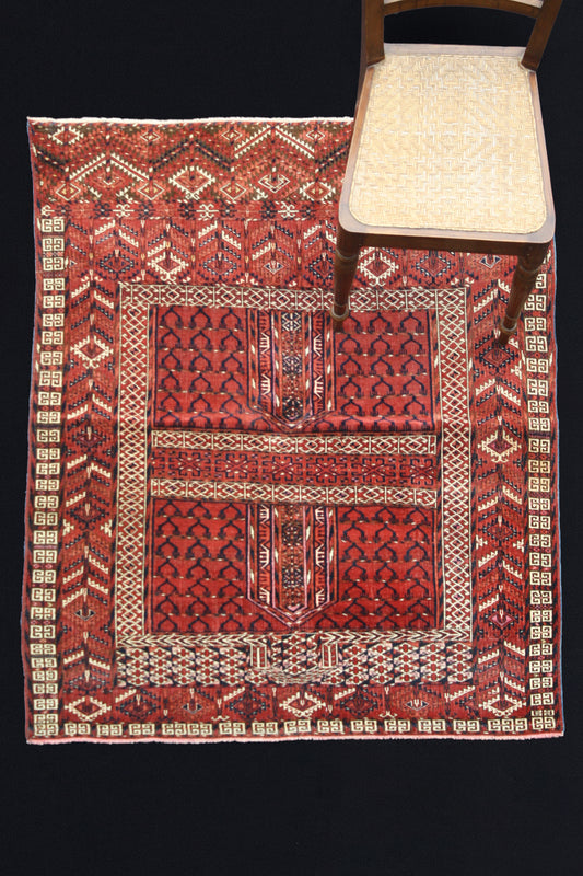 Tekke Turkmen (4' 1'' x 4' 10'')