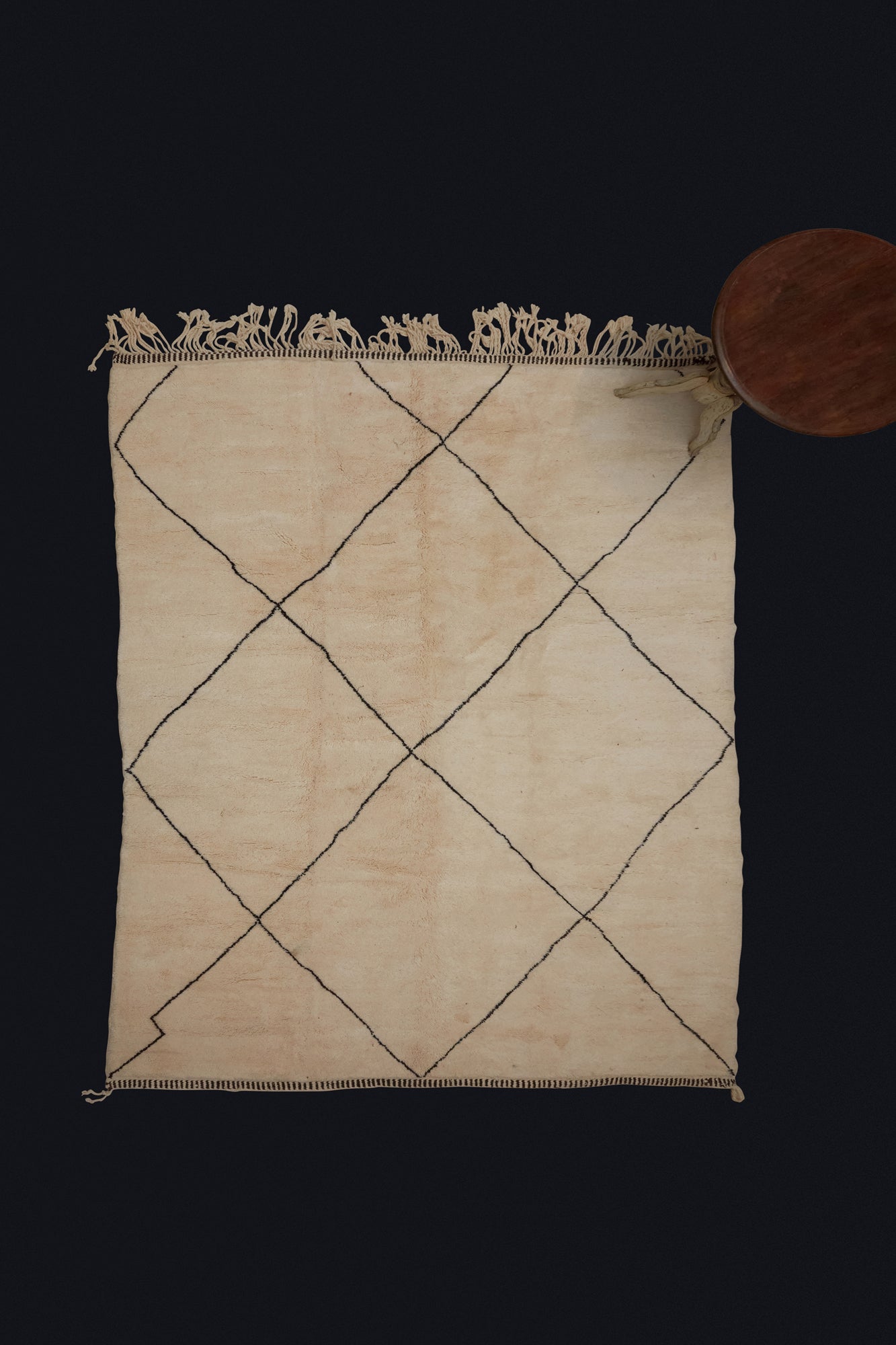 Large Diamond Pattern Beni Ourain Carpet  .............. (8' 7'' x 11' 9'')