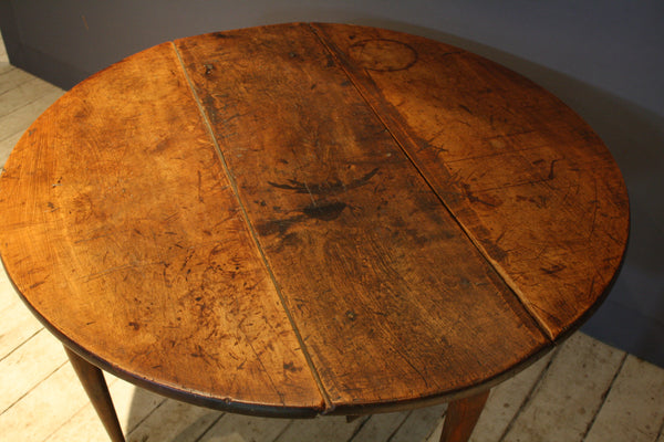 18th Century New England Dropleaf Queen Anne Table