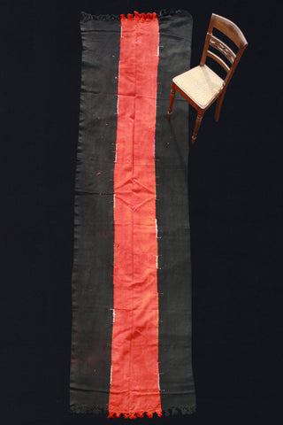 Long Sevas Perde With Two Black Stripes And Red Center (4' 1" x 15' 9")