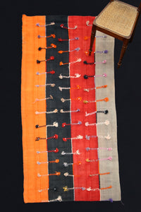4 Band Sevas Perde In Orange, Black, Red And Grey With Decoration  (3' 10" x 8' 8")